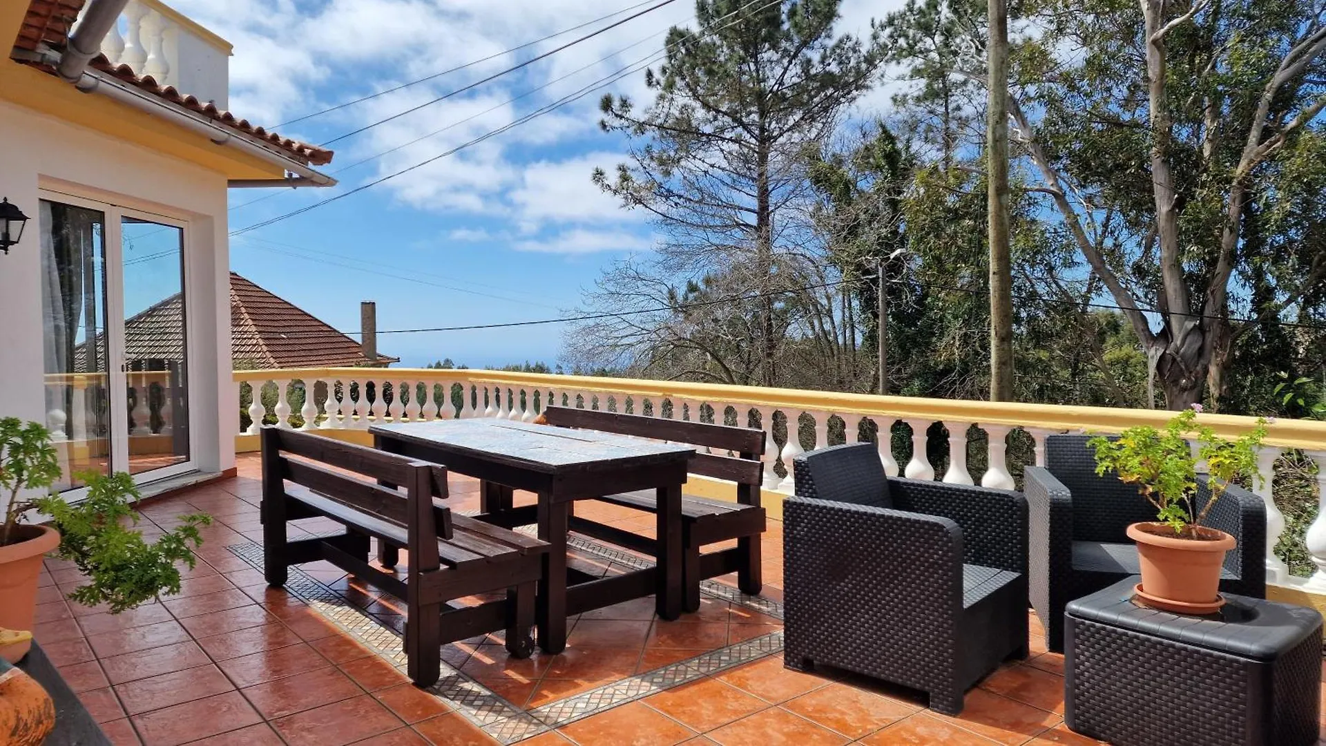 Apartment Villa Familia Dehoux Camacha  Portugal